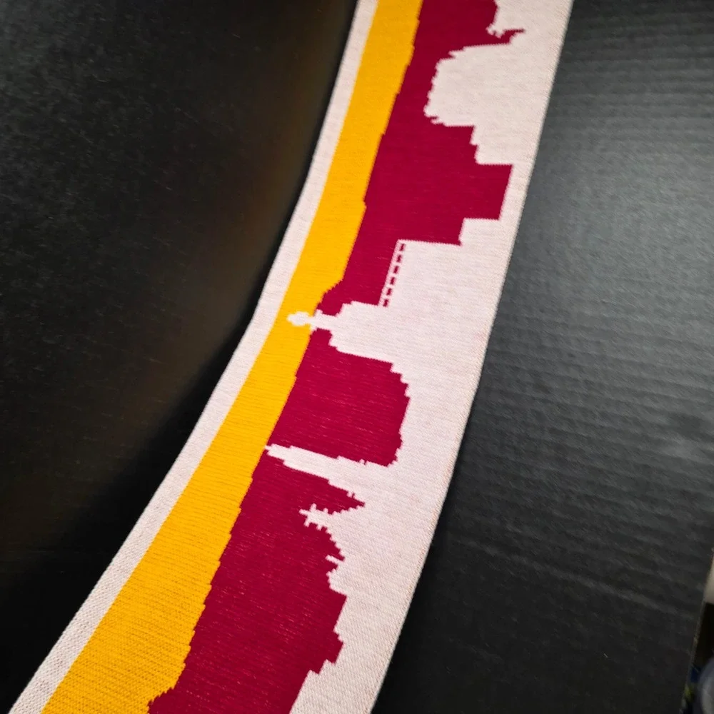 Willamette University Salem Oregon Ruffneck Knit Scarf Red Yellow White